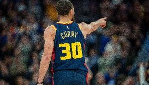 九游游戏平台-库里：养伤这段时间精神上重新充电 还剩下9场比赛要尽可能多赢