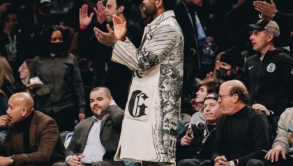 篮球比分九游体育-欧文主场“首秀”当观众 詹皇KD纷纷炮轰纽约政策